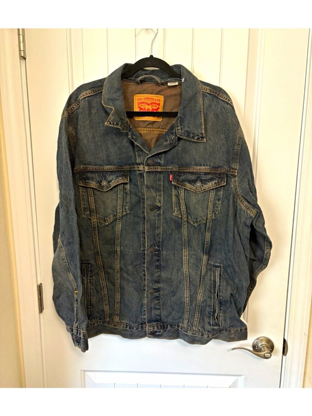 Levi Strauss & Co. Men's Blue Jean Jacket Relaxed Fit XL Button Front Chest-53”